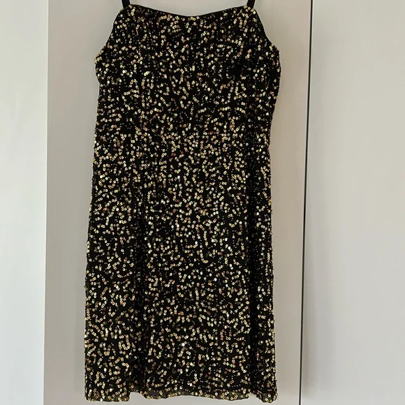green emerald velvet dress French Connection Cooper Mini Dress – Elizabeth Boutique main image 0